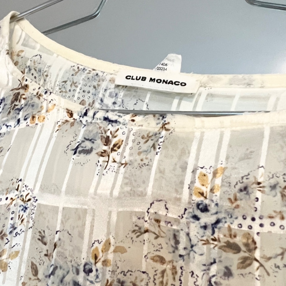 Club Monaco Silk floral blouse, tiered ruffles, extra small - Picture 2 of 3